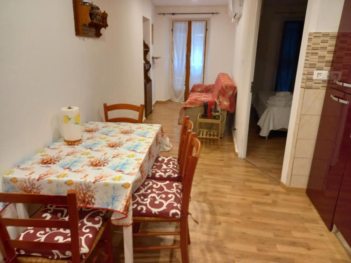 Controvento Al Mare Apartment Рио Маджоре Екстериор снимка