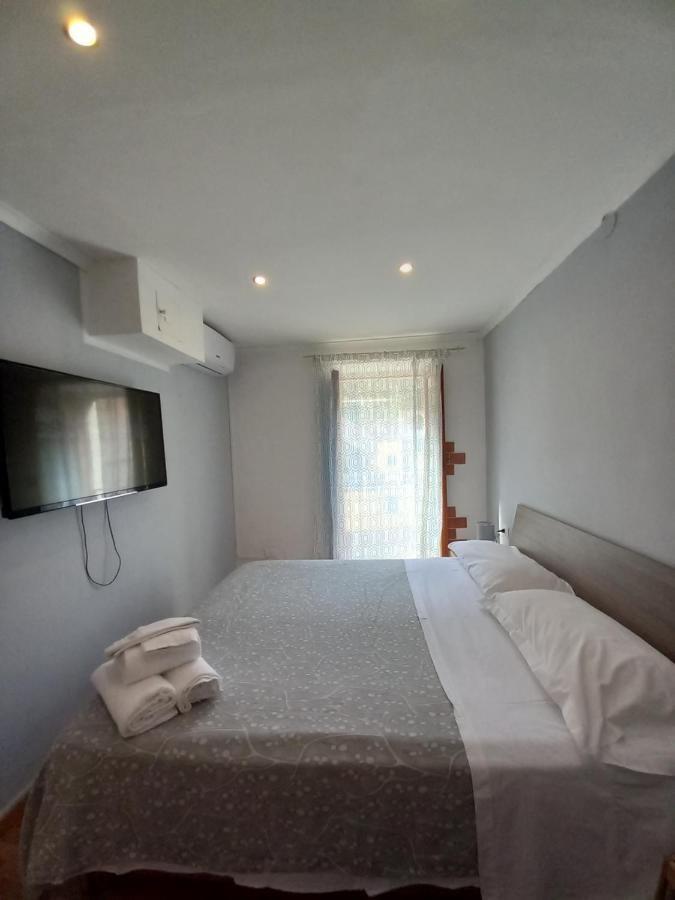 Controvento Al Mare Apartment Рио Маджоре Екстериор снимка